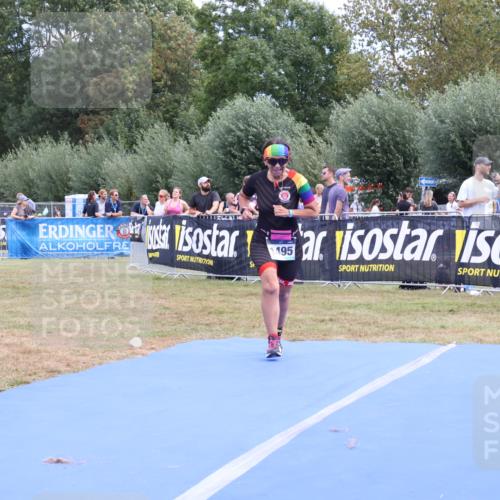 31.08.2025 - Elbe Triathlon Hamburg Strokosch-Dieckow http://msf.ph/oto/8656752 31.08.2025 12:08:56 Ziel 1495 meine-sportfotos.de