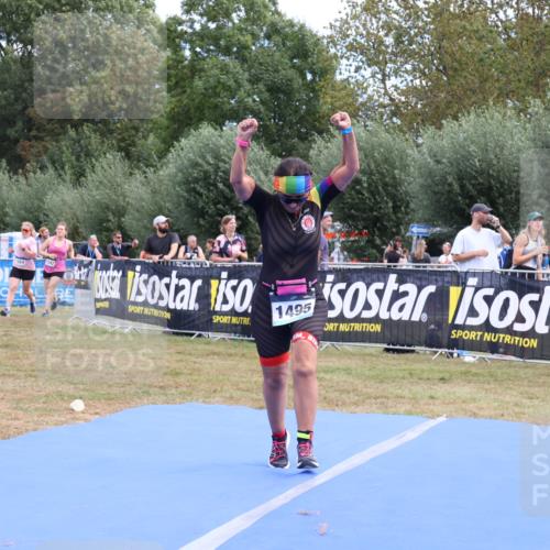 31.08.2025 - Elbe Triathlon Hamburg Strokosch-Dieckow http://msf.ph/oto/8656754 31.08.2025 12:08:57 Ziel 1495, 1542, 1564 meine-sportfotos.de