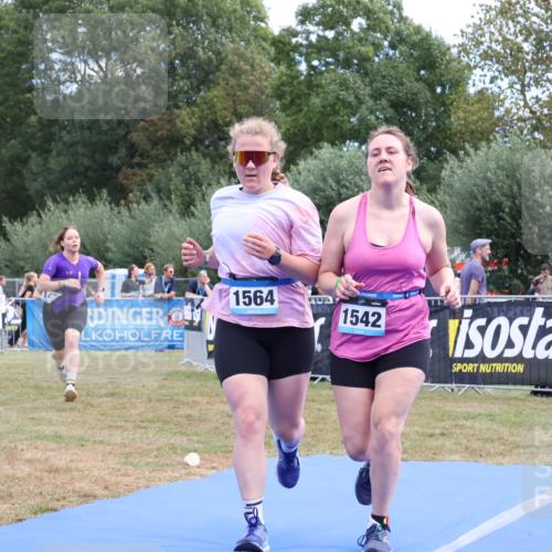 31.08.2025 - Elbe Triathlon Hamburg Strokosch-Dieckow http://msf.ph/oto/8656762 31.08.2025 12:09:05 Ziel 1477, 1542, 1564 meine-sportfotos.de