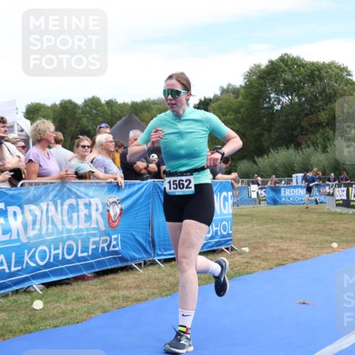 31.08.2025 - Elbe Triathlon Hamburg Strokosch-Dieckow http://msf.ph/oto/8656773 31.08.2025 12:09:19 Ziel 874, 1562 meine-sportfotos.de