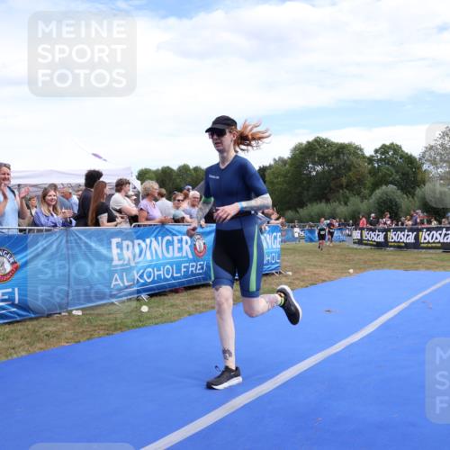 31.08.2025 - Elbe Triathlon Hamburg Strokosch-Dieckow http://msf.ph/oto/8656779 31.08.2025 12:09:27 Ziel 874, 1363, 1371 meine-sportfotos.de
