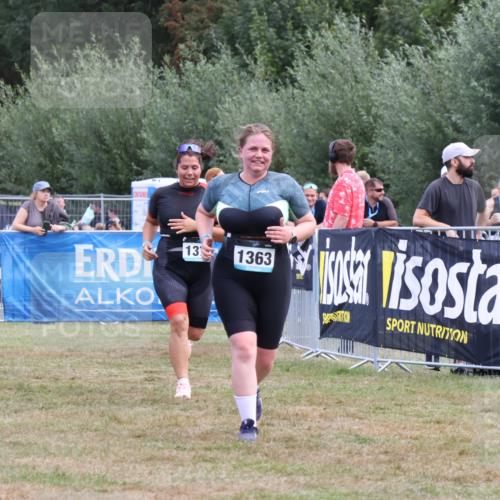 31.08.2025 - Elbe Triathlon Hamburg Strokosch-Dieckow http://msf.ph/oto/8656781 31.08.2025 12:09:30 Ziel 874, 1363, 1371 meine-sportfotos.de
