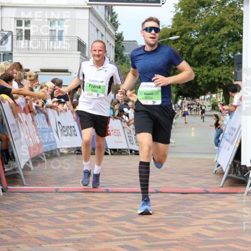 31.08.2025 - 21. Blankeneser Heldenlauf Strokosch-Dieckow http://msf.ph/oto/8656782 31.08.2025 10:56:42 Ziel 3399, 3704, 3394, 3086 meine-sportfotos.de
