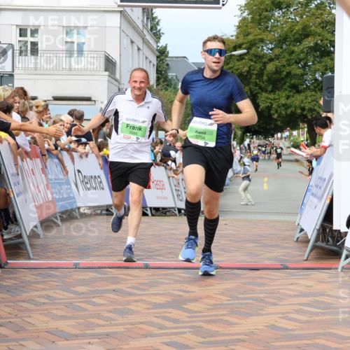 31.08.2025 - 21. Blankeneser Heldenlauf Strokosch-Dieckow http://msf.ph/oto/8656789 31.08.2025 10:56:42 Ziel 3399, 3704, 3394, 3086 meine-sportfotos.de