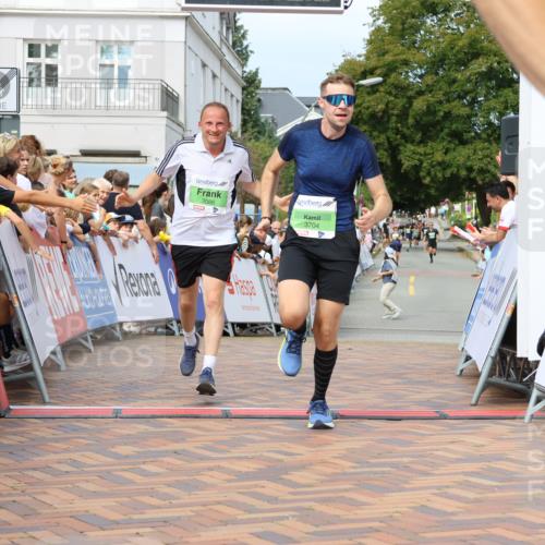 31.08.2025 - 21. Blankeneser Heldenlauf Strokosch-Dieckow http://msf.ph/oto/8656792 31.08.2025 10:56:42 Ziel 3399, 3704, 3394, 3086 meine-sportfotos.de