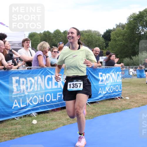 31.08.2025 - Elbe Triathlon Hamburg Strokosch-Dieckow http://msf.ph/oto/8656796 31.08.2025 12:09:45 Ziel 1357, 1611 meine-sportfotos.de