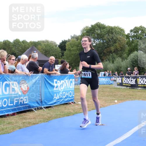 31.08.2025 - Elbe Triathlon Hamburg Strokosch-Dieckow http://msf.ph/oto/8656802 31.08.2025 12:09:51 Ziel 1611 meine-sportfotos.de