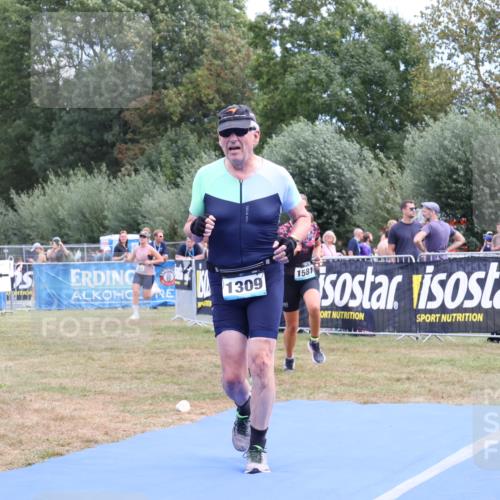 31.08.2025 - Elbe Triathlon Hamburg Strokosch-Dieckow http://msf.ph/oto/8656819 31.08.2025 12:10:23 Ziel 1309, 1385, 1426, 1531, 1581 meine-sportfotos.de
