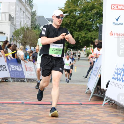 31.08.2025 - 21. Blankeneser Heldenlauf Strokosch-Dieckow http://msf.ph/oto/8656820 31.08.2025 10:56:37 Ziel 3378, 3399, 3704, 3394 meine-sportfotos.de