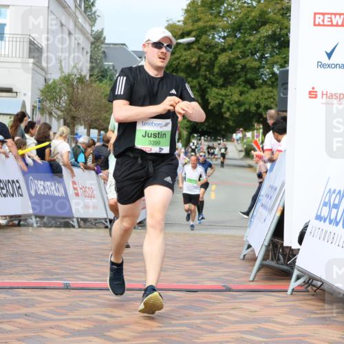 31.08.2025 - 21. Blankeneser Heldenlauf Strokosch-Dieckow http://msf.ph/oto/8656823 31.08.2025 10:56:37 Ziel 3378, 3399, 3704, 3394 meine-sportfotos.de