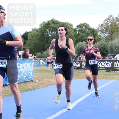 31.08.2025 - Elbe Triathlon Hamburg Strokosch-Dieckow http://msf.ph/oto/8656826 31.08.2025 12:10:25 Ziel 1309, 1385, 1426, 1490, 1531, 1581 meine-sportfotos.de