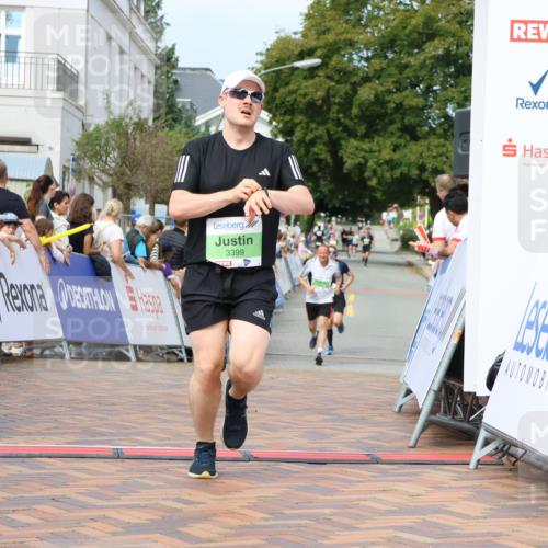 31.08.2025 - 21. Blankeneser Heldenlauf Strokosch-Dieckow http://msf.ph/oto/8656831 31.08.2025 10:56:37 Ziel 3378, 3399, 3704, 3394 meine-sportfotos.de