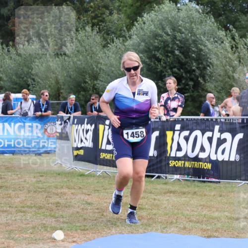 31.08.2025 - Elbe Triathlon Hamburg Strokosch-Dieckow http://msf.ph/oto/8656849 31.08.2025 12:10:42 Ziel 928, 1458 meine-sportfotos.de