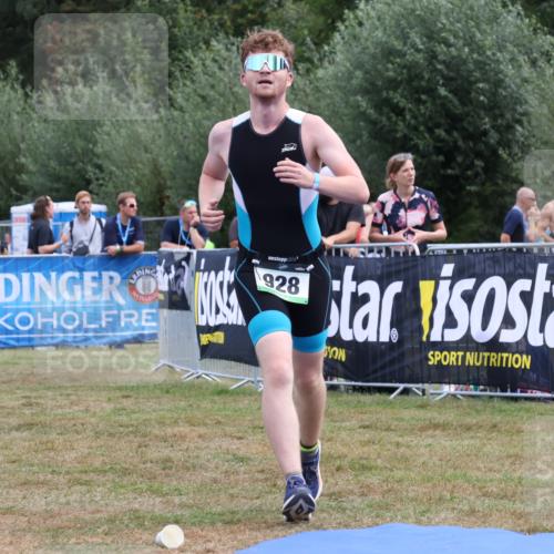 31.08.2025 - Elbe Triathlon Hamburg Strokosch-Dieckow http://msf.ph/oto/8656861 31.08.2025 12:10:49 Ziel 928, 1458 meine-sportfotos.de