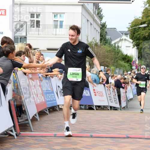 31.08.2025 - 21. Blankeneser Heldenlauf Strokosch-Dieckow http://msf.ph/oto/8656867 31.08.2025 10:56:33 Ziel 3378, 3399, 3394 meine-sportfotos.de