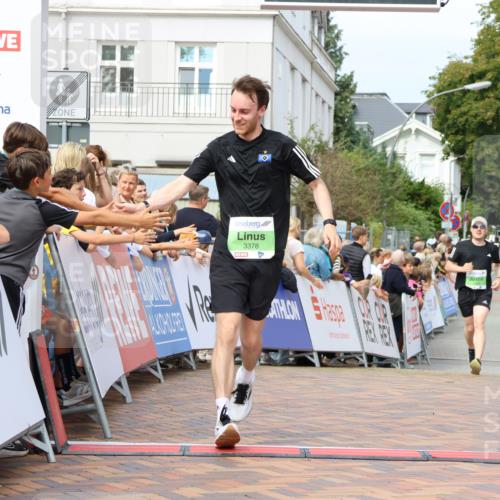 31.08.2025 - 21. Blankeneser Heldenlauf Strokosch-Dieckow http://msf.ph/oto/8656872 31.08.2025 10:56:33 Ziel 3378, 3399, 3394 meine-sportfotos.de