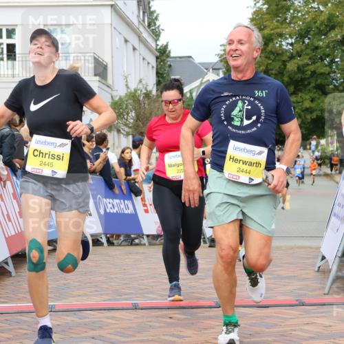 31.08.2025 - 21. Blankeneser Heldenlauf Strokosch-Dieckow http://msf.ph/oto/8656875 31.08.2025 10:30:15 Ziel 2445, 2444, 2616, 2253, 2226, 2588, 2731, 2543 meine-sportfotos.de