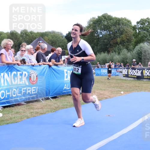31.08.2025 - Elbe Triathlon Hamburg Strokosch-Dieckow http://msf.ph/oto/8656895 31.08.2025 12:11:36 Ziel 852, 1452 meine-sportfotos.de