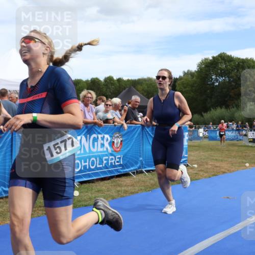 31.08.2025 - Elbe Triathlon Hamburg Strokosch-Dieckow http://msf.ph/oto/8656932 31.08.2025 12:12:02 Ziel 1423, 1453, 1503, 1577 meine-sportfotos.de