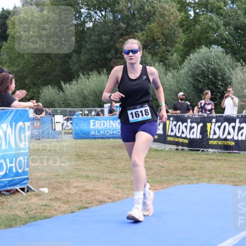 31.08.2025 - Elbe Triathlon Hamburg Strokosch-Dieckow http://msf.ph/oto/8656958 31.08.2025 12:12:20 Ziel 1618 meine-sportfotos.de