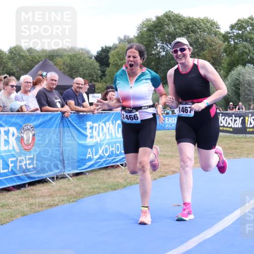 31.08.2025 - Elbe Triathlon Hamburg Strokosch-Dieckow http://msf.ph/oto/8656990 31.08.2025 12:13:05 Ziel 1466, 1467, 1556 meine-sportfotos.de