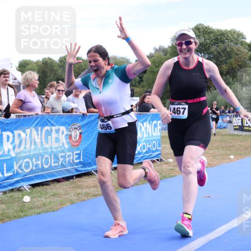 31.08.2025 - Elbe Triathlon Hamburg Strokosch-Dieckow http://msf.ph/oto/8656991 31.08.2025 12:13:05 Ziel 1466, 1467, 1556 meine-sportfotos.de