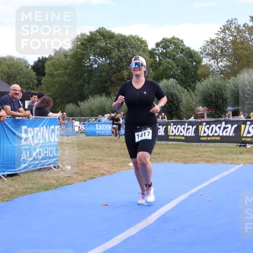 31.08.2025 - Elbe Triathlon Hamburg Strokosch-Dieckow http://msf.ph/oto/8657003 31.08.2025 12:13:20 Ziel 1040, 1358, 1417 meine-sportfotos.de