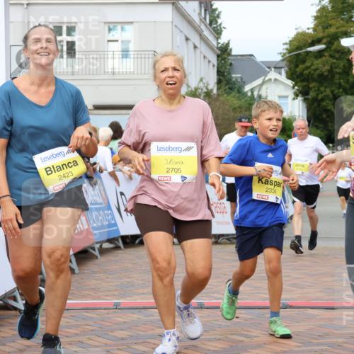 31.08.2025 - 21. Blankeneser Heldenlauf Strokosch-Dieckow http://msf.ph/oto/8657004 31.08.2025 10:29:51 Ziel 2322, 2248, 2250, 2423, 2422, 2705, 2455, 2545, 2544, 2514, 2603, 2602, 2532, 2334 meine-sportfotos.de