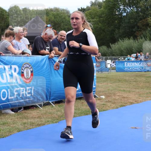 31.08.2025 - Elbe Triathlon Hamburg Strokosch-Dieckow http://msf.ph/oto/8657018 31.08.2025 12:13:29 Ziel 1040, 1358 meine-sportfotos.de