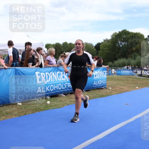 31.08.2025 - Elbe Triathlon Hamburg Strokosch-Dieckow http://msf.ph/oto/8657020 31.08.2025 12:13:30 Ziel 1040, 1358 meine-sportfotos.de