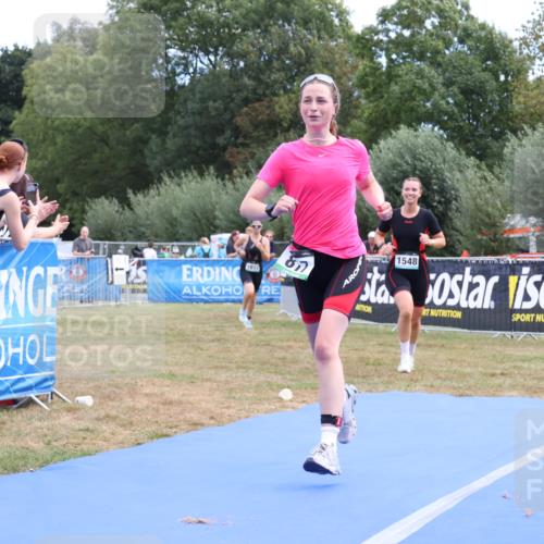 31.08.2025 - Elbe Triathlon Hamburg Strokosch-Dieckow http://msf.ph/oto/8657037 31.08.2025 12:13:46 Ziel 817, 1548, 1613 meine-sportfotos.de