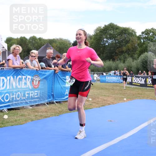 31.08.2025 - Elbe Triathlon Hamburg Strokosch-Dieckow http://msf.ph/oto/8657040 31.08.2025 12:13:46 Ziel 817, 1548, 1613 meine-sportfotos.de