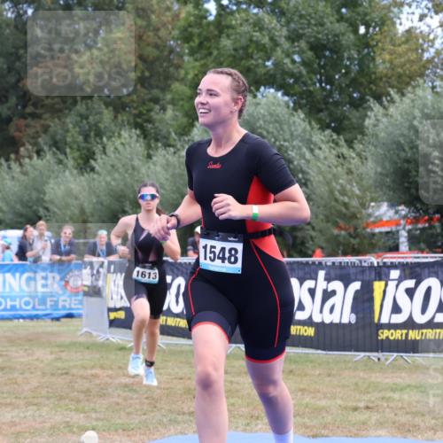 31.08.2025 - Elbe Triathlon Hamburg Strokosch-Dieckow http://msf.ph/oto/8657044 31.08.2025 12:13:48 Ziel 817, 1548, 1613 meine-sportfotos.de