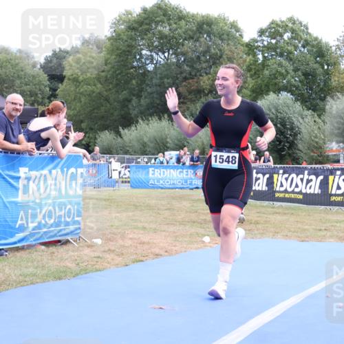 31.08.2025 - Elbe Triathlon Hamburg Strokosch-Dieckow http://msf.ph/oto/8657046 31.08.2025 12:13:48 Ziel 817, 1548, 1613 meine-sportfotos.de