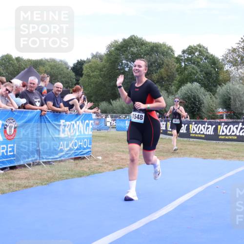31.08.2025 - Elbe Triathlon Hamburg Strokosch-Dieckow http://msf.ph/oto/8657049 31.08.2025 12:13:48 Ziel 817, 1548, 1613 meine-sportfotos.de