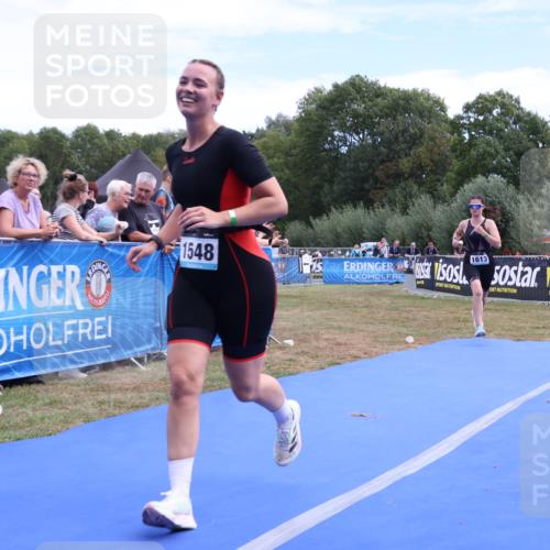 31.08.2025 - Elbe Triathlon Hamburg Strokosch-Dieckow http://msf.ph/oto/8657052 31.08.2025 12:13:49 Ziel 817, 1548, 1613 meine-sportfotos.de