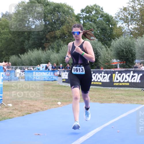31.08.2025 - Elbe Triathlon Hamburg Strokosch-Dieckow http://msf.ph/oto/8657058 31.08.2025 12:13:51 Ziel 817, 1548, 1613 meine-sportfotos.de