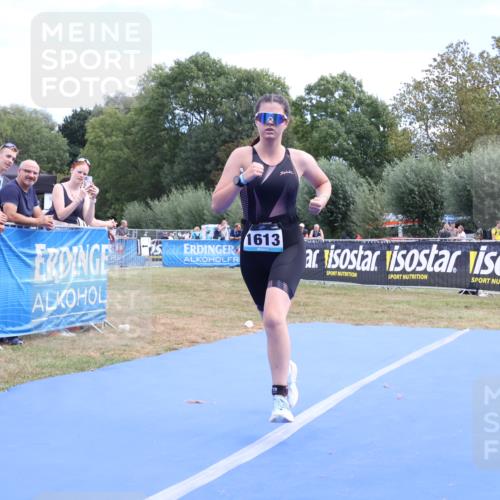 31.08.2025 - Elbe Triathlon Hamburg Strokosch-Dieckow http://msf.ph/oto/8657059 31.08.2025 12:13:51 Ziel 817, 1548, 1613 meine-sportfotos.de