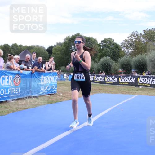 31.08.2025 - Elbe Triathlon Hamburg Strokosch-Dieckow http://msf.ph/oto/8657062 31.08.2025 12:13:51 Ziel 817, 1548, 1613 meine-sportfotos.de