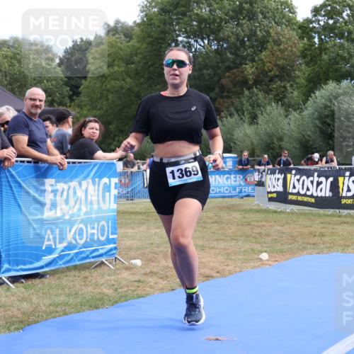 31.08.2025 - Elbe Triathlon Hamburg Strokosch-Dieckow http://msf.ph/oto/8657093 31.08.2025 12:14:27 Ziel 1351, 1369, 1394 meine-sportfotos.de