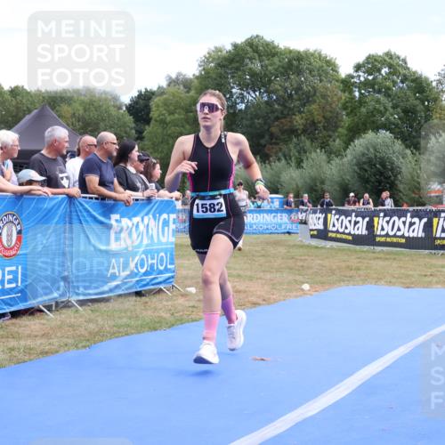 31.08.2025 - Elbe Triathlon Hamburg Strokosch-Dieckow http://msf.ph/oto/8657154 31.08.2025 12:15:13 Ziel 1538, 1582 meine-sportfotos.de