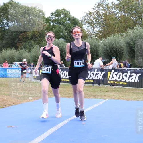 31.08.2025 - Elbe Triathlon Hamburg Strokosch-Dieckow http://msf.ph/oto/8657209 31.08.2025 12:16:28 Ziel 1541, 1574 meine-sportfotos.de
