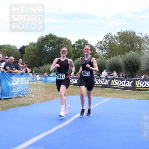 31.08.2025 - Elbe Triathlon Hamburg Strokosch-Dieckow http://msf.ph/oto/8657211 31.08.2025 12:16:29 Ziel 771, 1541, 1574 meine-sportfotos.de