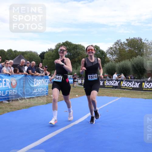 31.08.2025 - Elbe Triathlon Hamburg Strokosch-Dieckow http://msf.ph/oto/8657213 31.08.2025 12:16:29 Ziel 771, 1541, 1574 meine-sportfotos.de