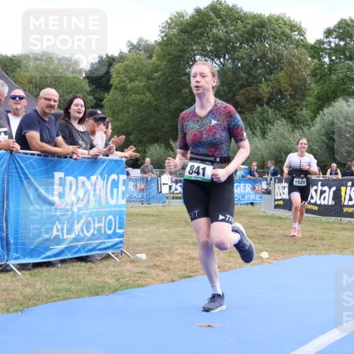 31.08.2025 - Elbe Triathlon Hamburg Strokosch-Dieckow http://msf.ph/oto/8657222 31.08.2025 12:16:44 Ziel 841, 1520 meine-sportfotos.de