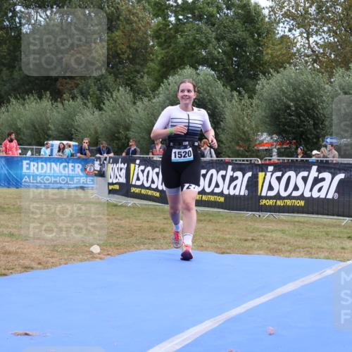 31.08.2025 - Elbe Triathlon Hamburg Strokosch-Dieckow http://msf.ph/oto/8657228 31.08.2025 12:16:46 Ziel 841, 1520 meine-sportfotos.de