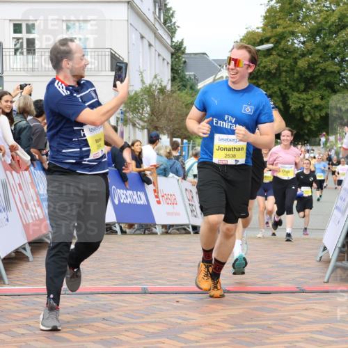 31.08.2025 - 21. Blankeneser Heldenlauf Strokosch-Dieckow http://msf.ph/oto/8657235 31.08.2025 10:29:32 Ziel 2614, 2615, 2684, 2538, 2558, 2277 meine-sportfotos.de