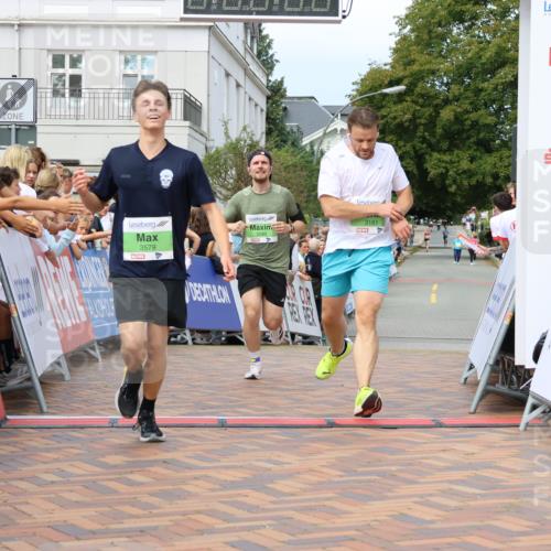 31.08.2025 - 21. Blankeneser Heldenlauf Strokosch-Dieckow http://msf.ph/oto/8657242 31.08.2025 10:55:26 Ziel 3579, 3590, 3181 meine-sportfotos.de
