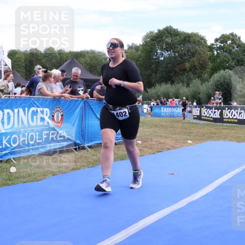 31.08.2025 - Elbe Triathlon Hamburg Strokosch-Dieckow http://msf.ph/oto/8657310 31.08.2025 12:18:19 Ziel 1402 meine-sportfotos.de