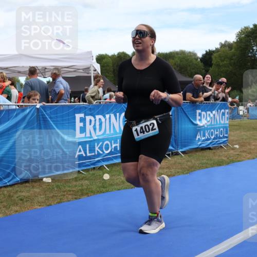31.08.2025 - Elbe Triathlon Hamburg Strokosch-Dieckow http://msf.ph/oto/8657312 31.08.2025 12:18:20 Ziel 1402 meine-sportfotos.de